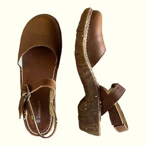 El Naturalista sandals